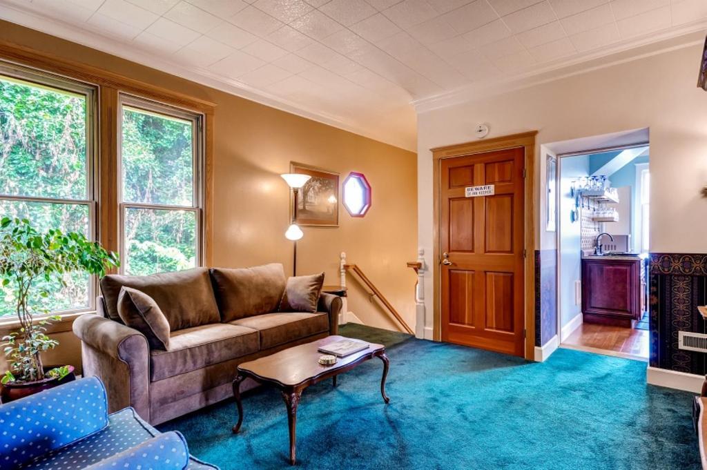 Astoria Painted Lady Historic Apt With River View! Εξωτερικό φωτογραφία