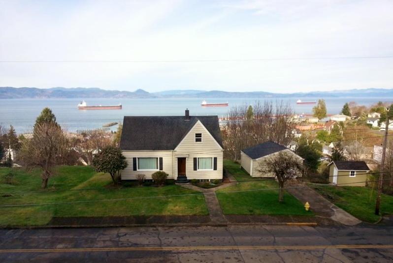 Astoria Painted Lady Historic Apt With River View! Εξωτερικό φωτογραφία