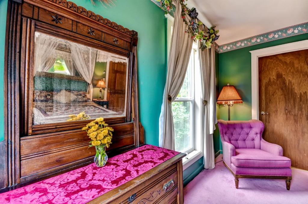 Astoria Painted Lady Historic Apt With River View! Εξωτερικό φωτογραφία