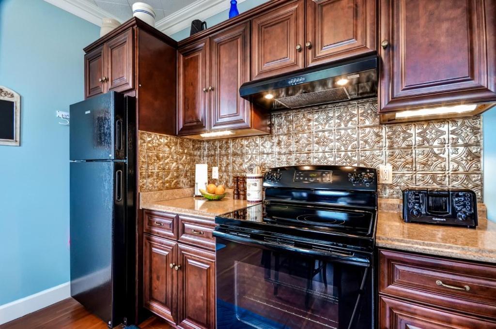 Astoria Painted Lady Historic Apt With River View! Εξωτερικό φωτογραφία